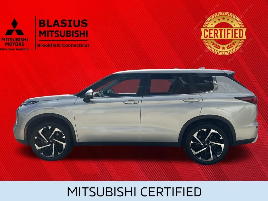 Certified Used 2024 Silver Mitsubishi SE image 18