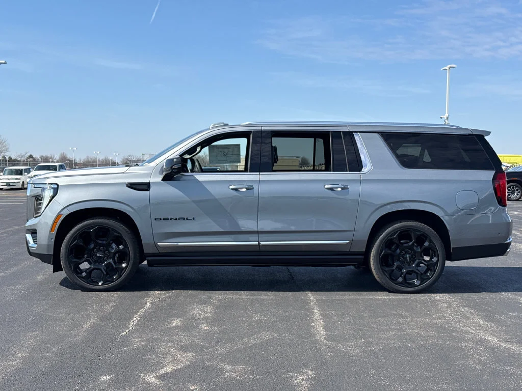 2026 GMC Yukon XL Denali - Photo 6
