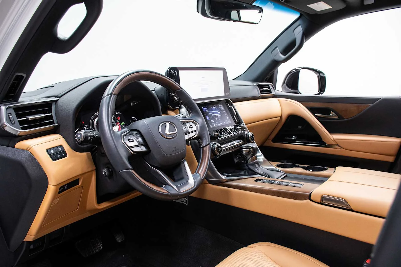 Used 2024 Eminent White Pearl Lexus Luxury image 17