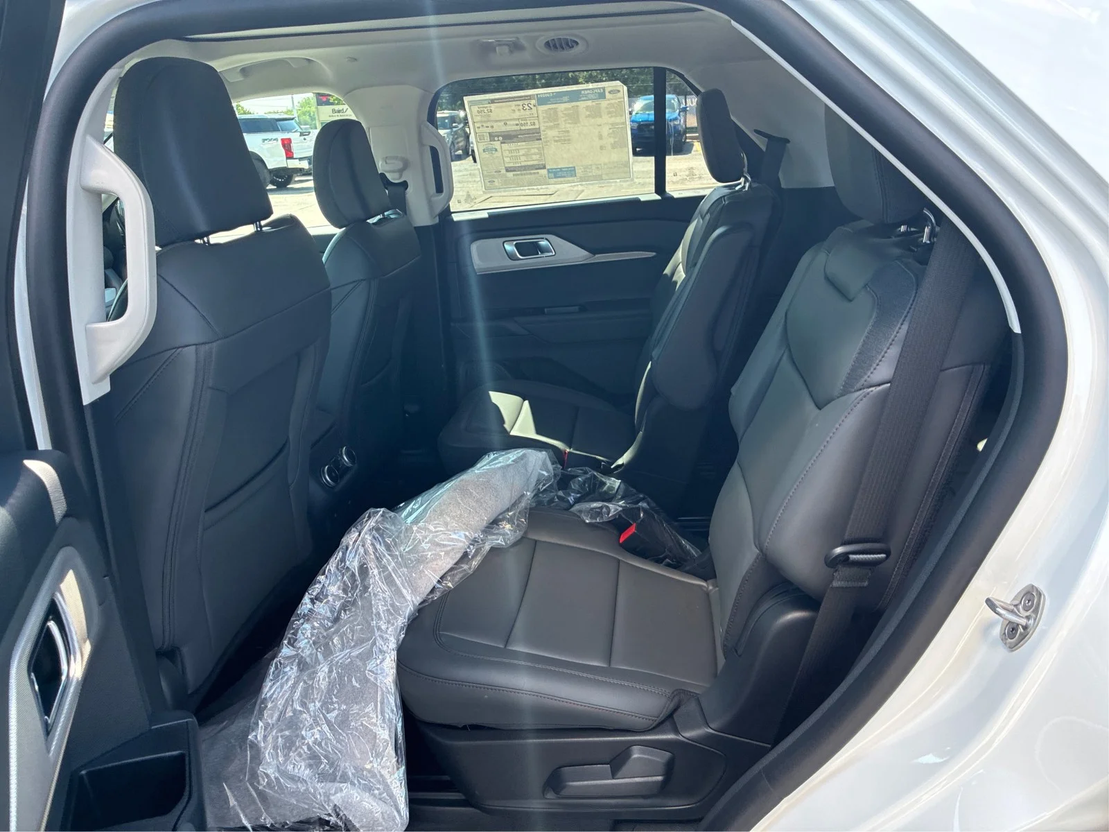 New 2026 Star White Metallic Tri-Coat Ford Active image 9