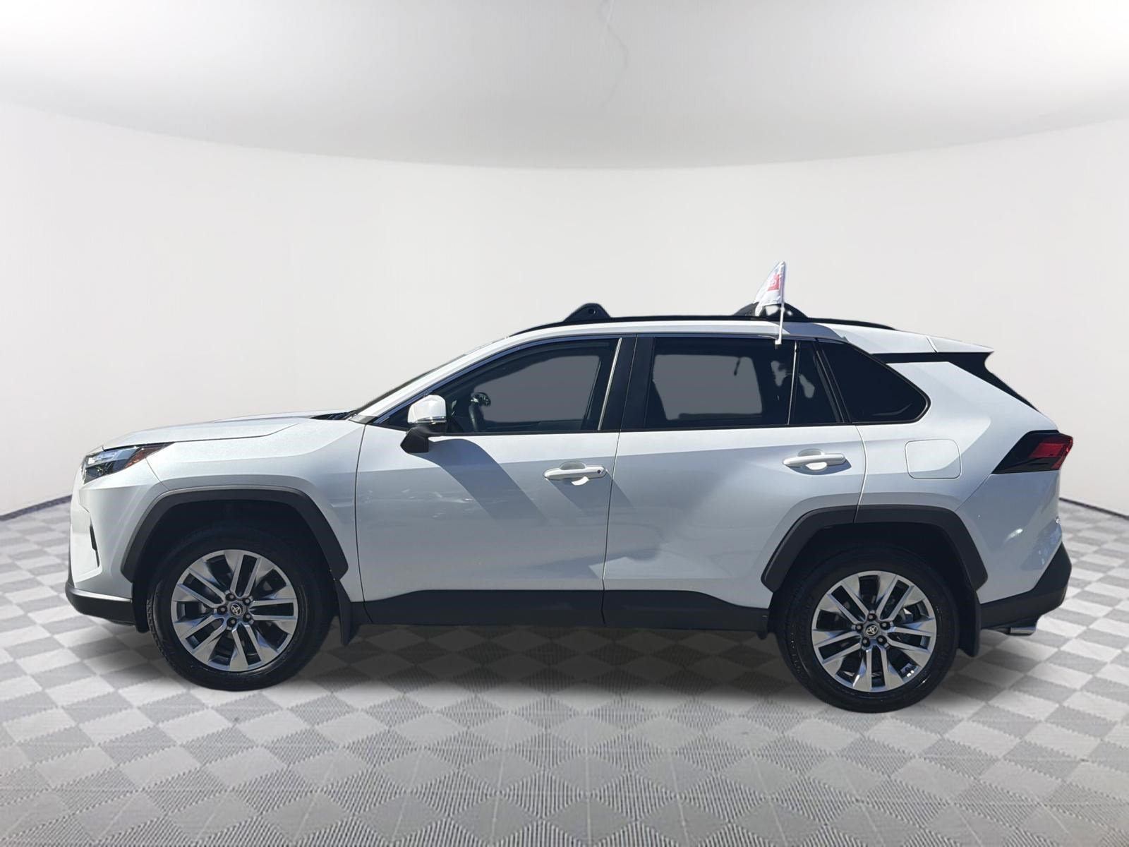 Certified Used 2025 Wind Chill Pearl Toyota XLE Premium image 14