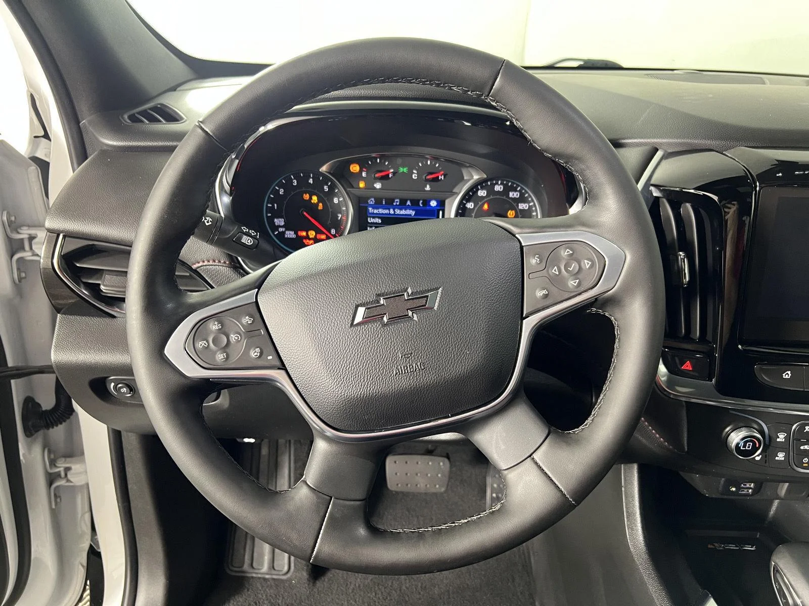 Used 2024 Summit White Chevrolet RS image 24