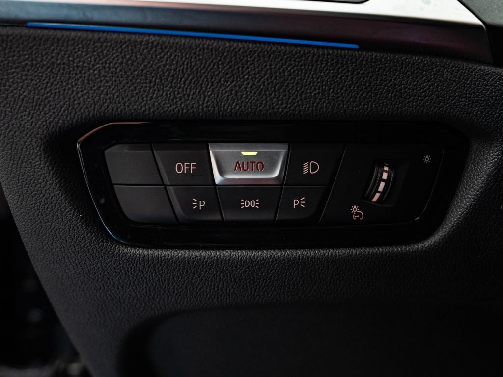 Used 2023 Jet Black BMW eDrive35 image 43