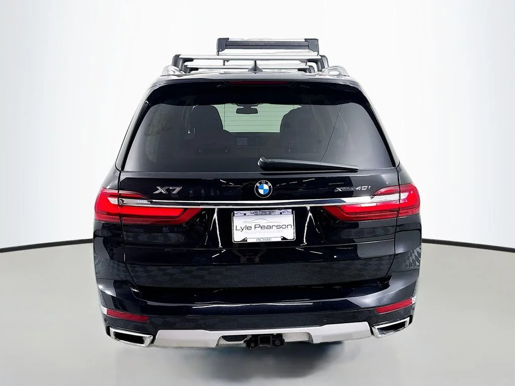 Used 2022 Jet Black BMW xDrive40i image 10