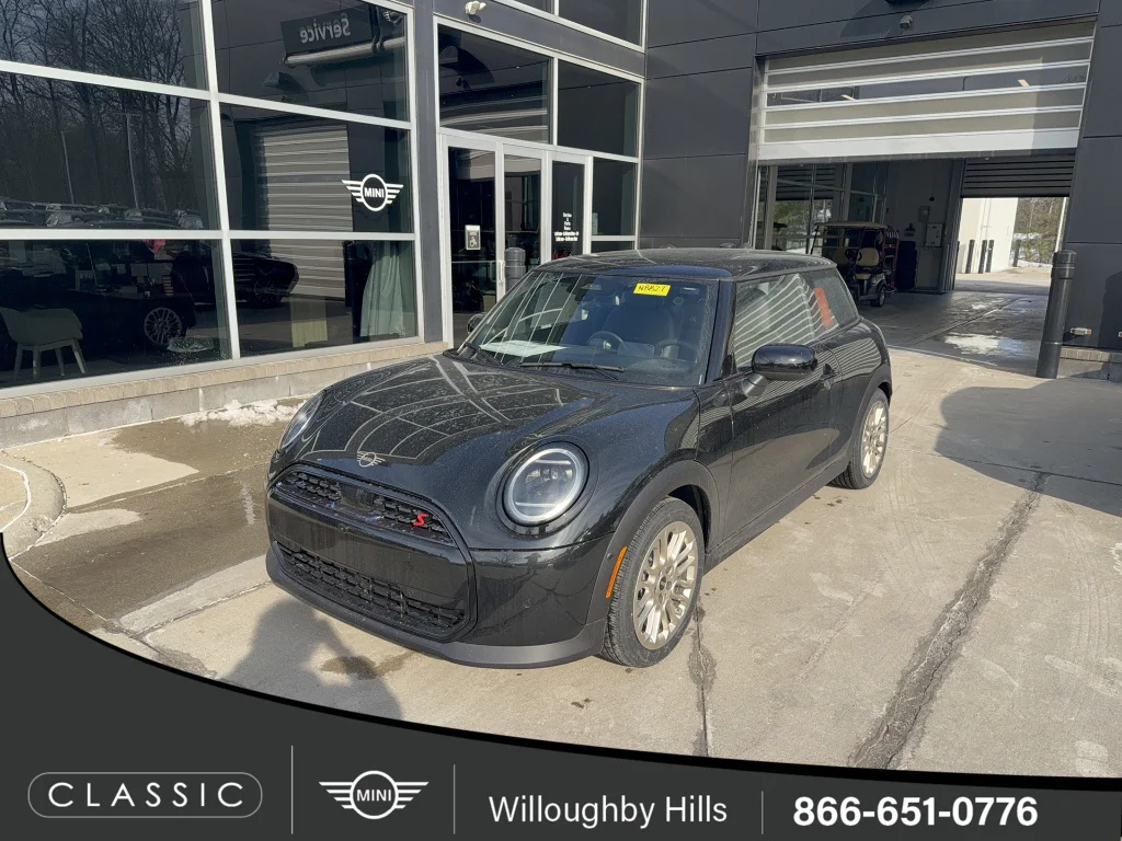2026 MINI Hardtop Cooper S's photo