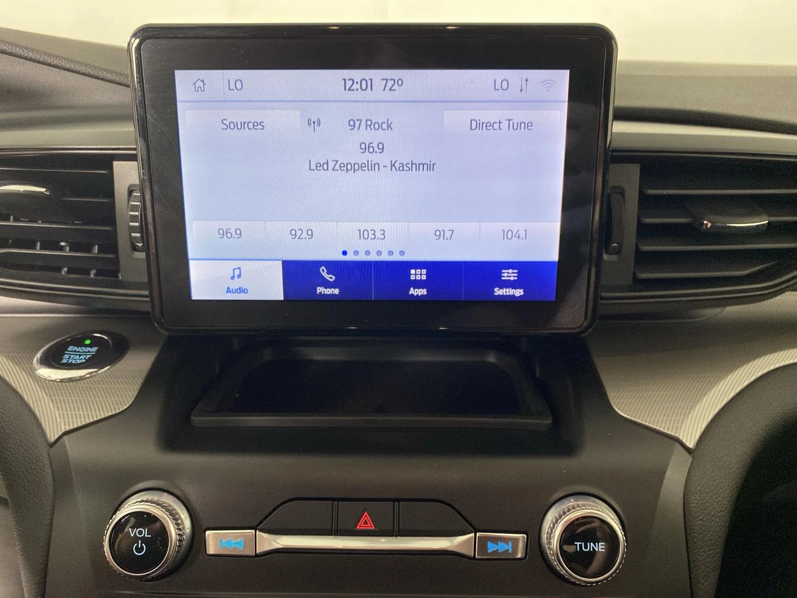 Used 2020 Oxford White Ford XLT image 4