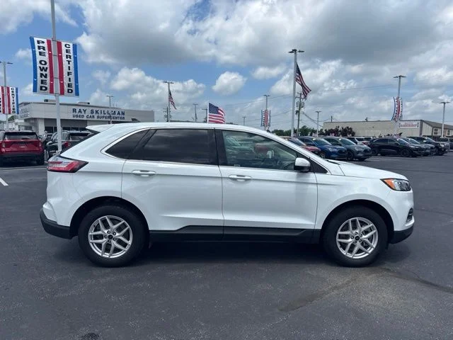 Used 2024 Oxford White Clearcoat Ford SEL image 6