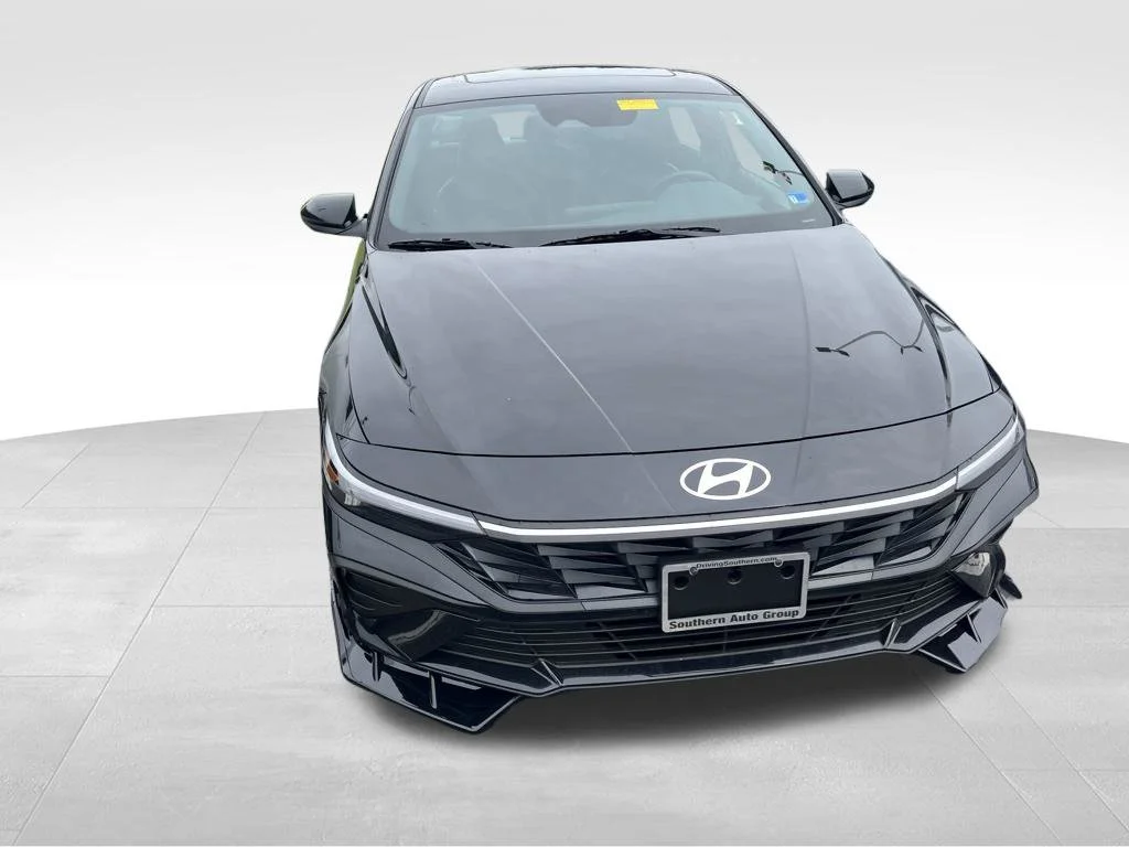 Used 2026 Black Hyundai SEL Sport image 19