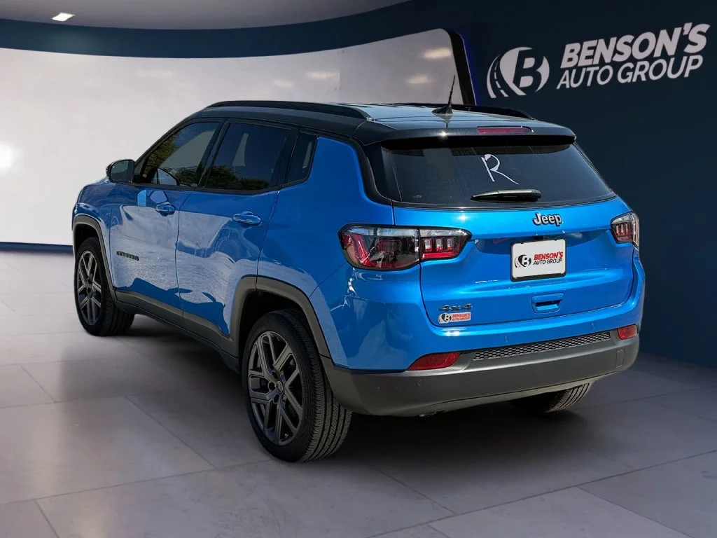 Used 2026 Blue Jeep Limited image 3