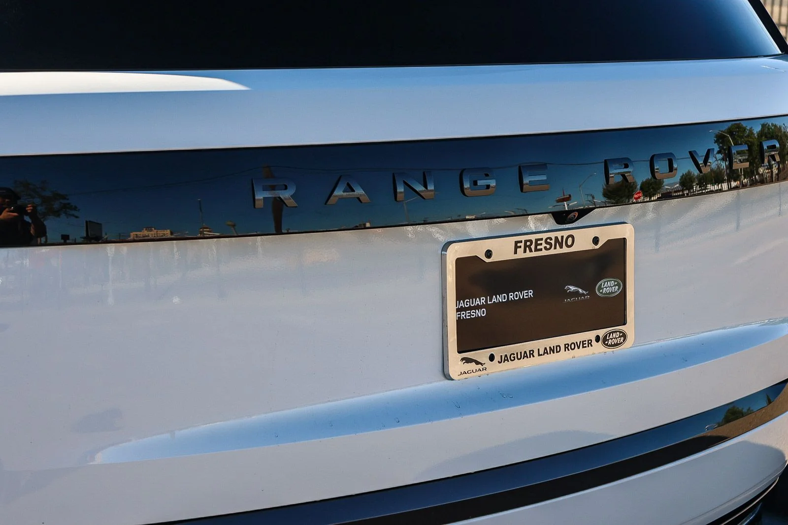 New 2026 Fuji White Land Rover SE image 12
