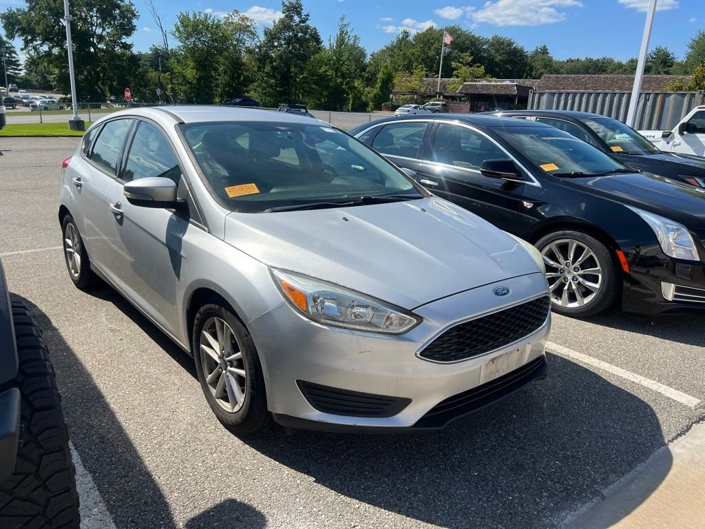 Used 2015 Silver Ford SE image 1