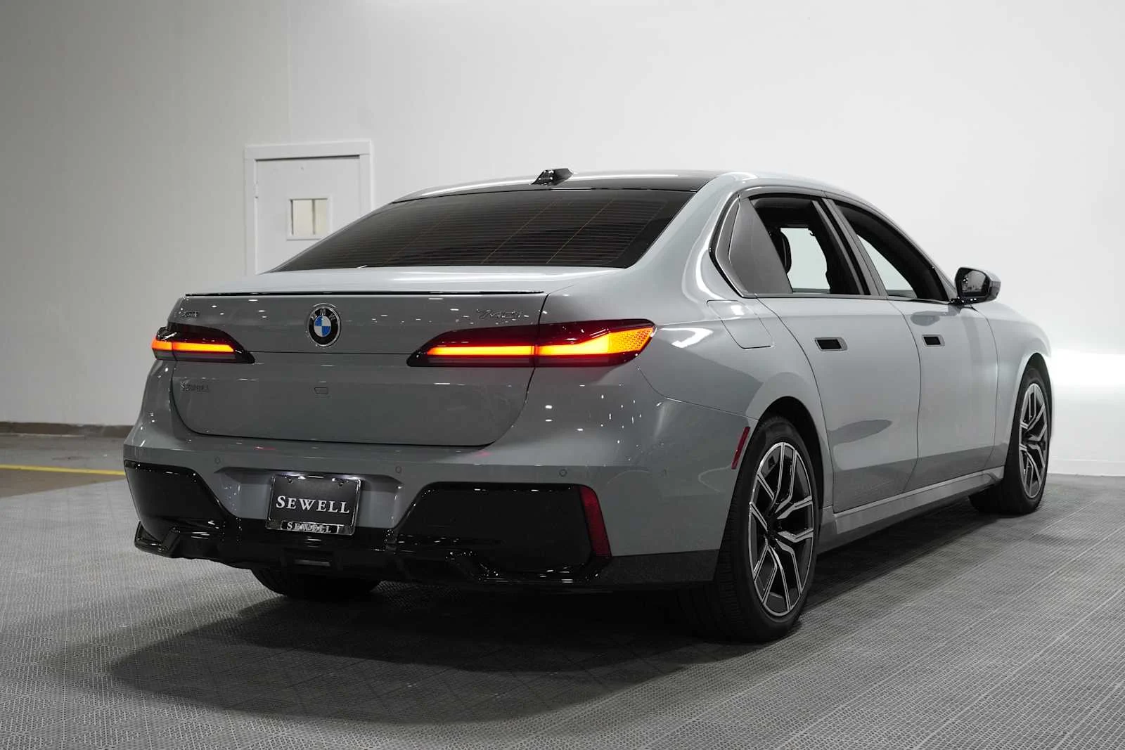 Used 2025 Brooklyn Grey Metallic BMW 740i xDrive image 4