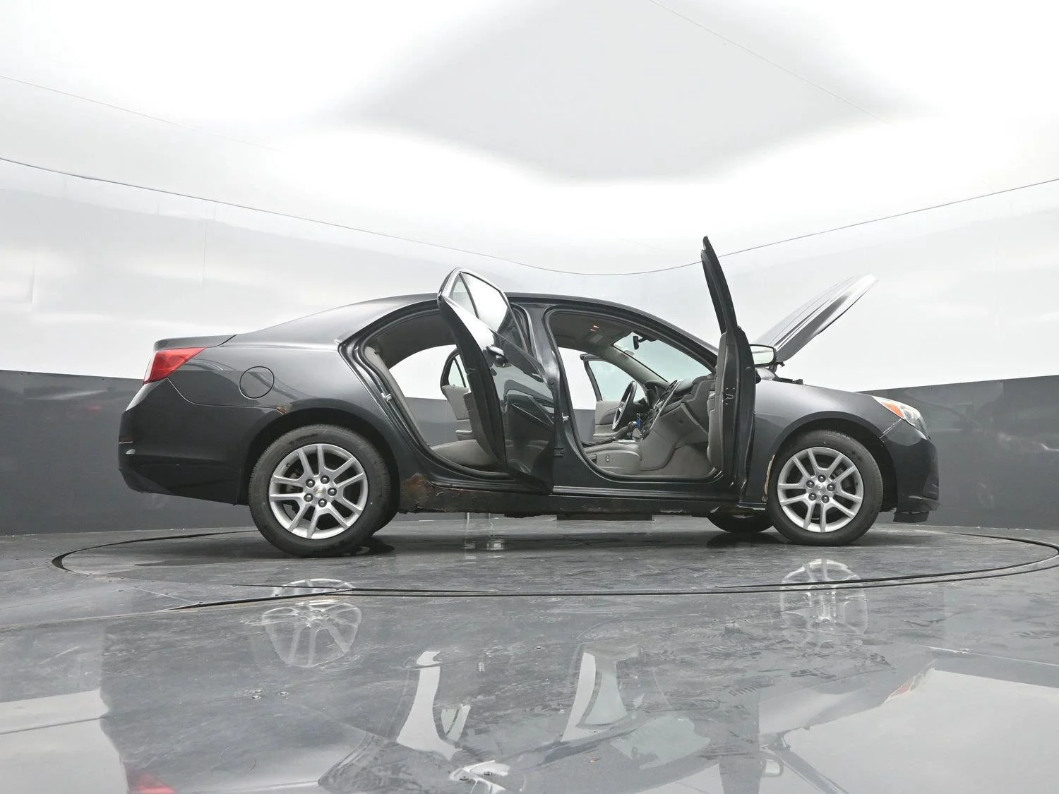 Used 2015 ASHEN GRAY METALLIC Chevrolet LT image 43