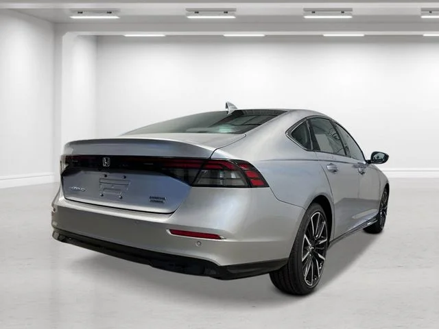 New 2026 Solar Silver Metallic Honda Touring image 6