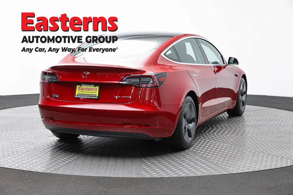 Used 2018 Red Tesla Long Range image 5