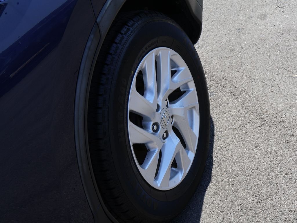 Used 2015  Honda EX image 32