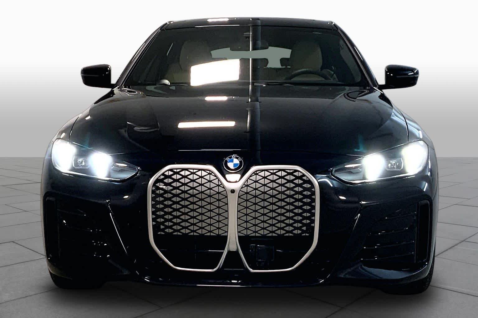 New 2026 Black Sapphire Metallic BMW xDrive40 image 3