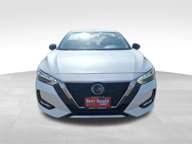 Used 2021 White Nissan SR image 2