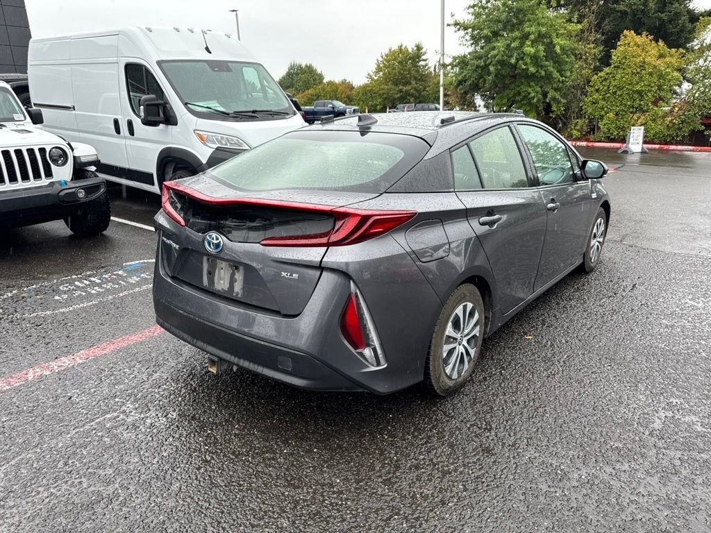 Used 2020 Magnetic Gray Metallic Toyota XLE image 8