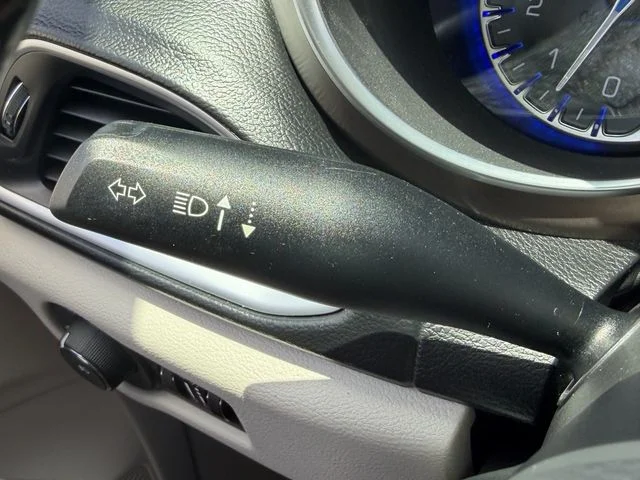 Used 2018 White Chrysler Touring L Plus image 32