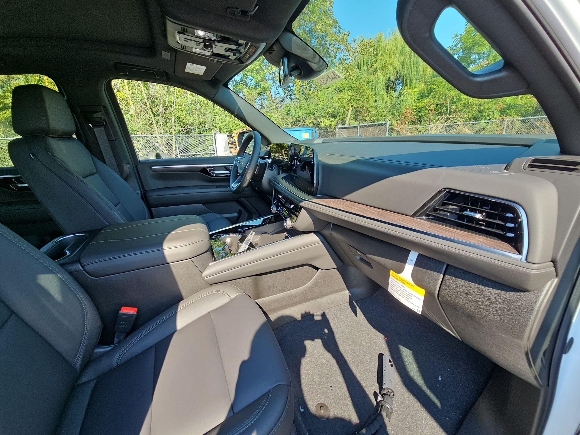 New 2026 Summit White Chevrolet Z71 image 32