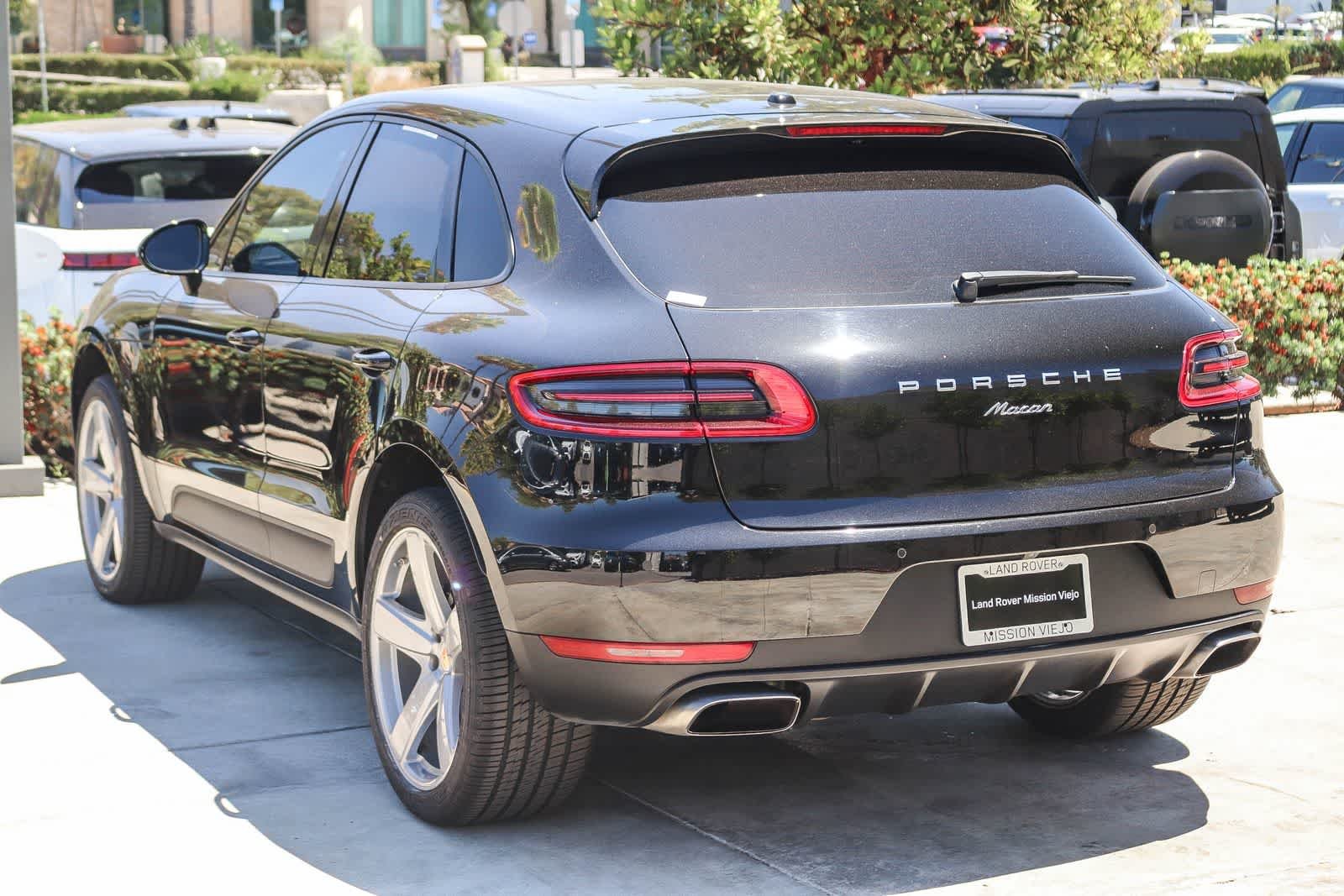 Used 2018 Black Porsche  image 4