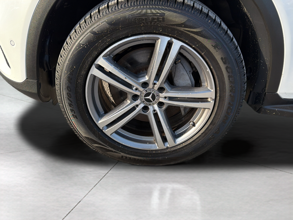 Used 2022 White Mercedes-Benz GLC 300 image 9