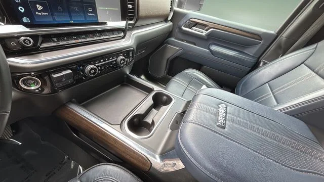 Used 2024 White Chevrolet High Country image 14