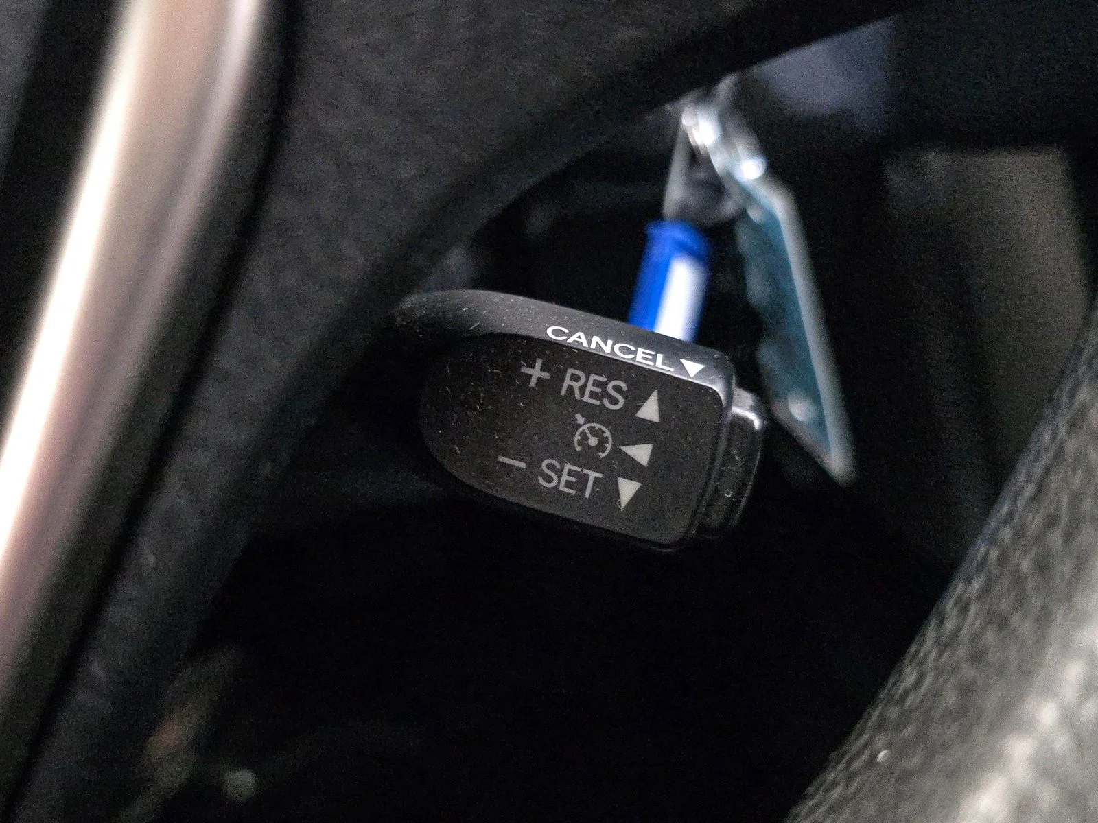 Used 2014 Gray Toyota XLE image 35