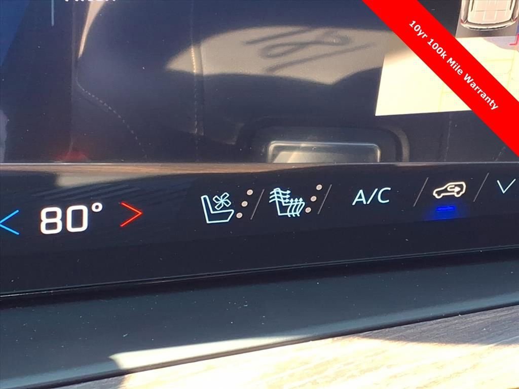 2025 Chevrolet Tahoe Premier - Photo 26