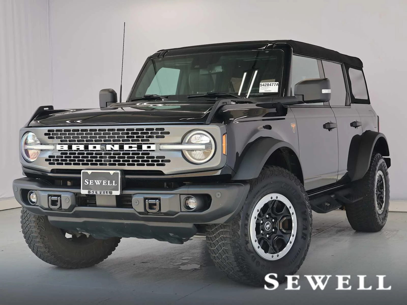 2023 Ford Bronco Badlands 4x4's photo