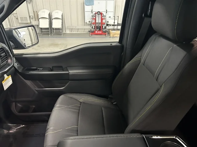 2025 Ford F-150 STX - Photo 16