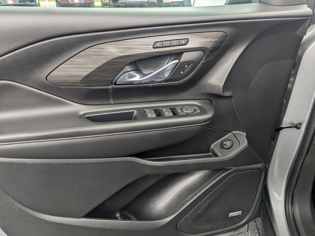 Used 2023 Sterling Metallic GMC SLT image 11