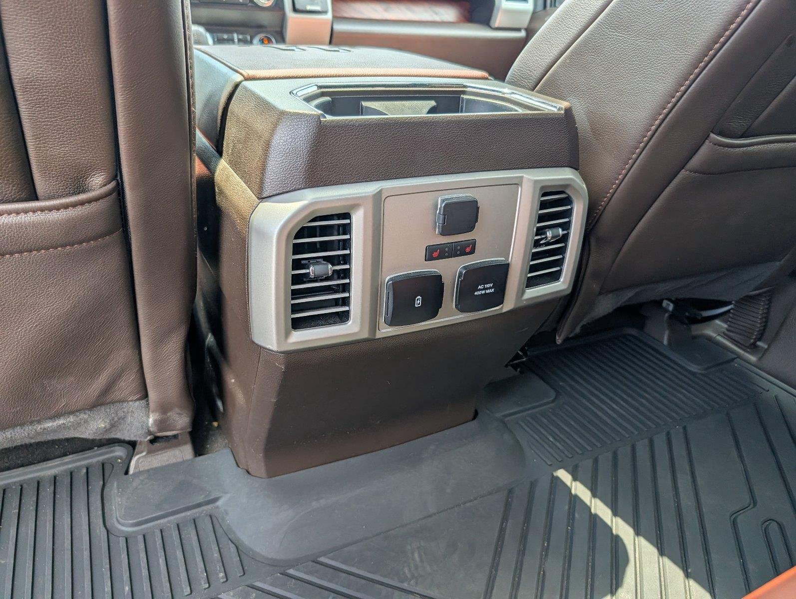 Used 2019 White Platinum Metallic Tri-Coat/Stone Gray Ford King Ranch image 29