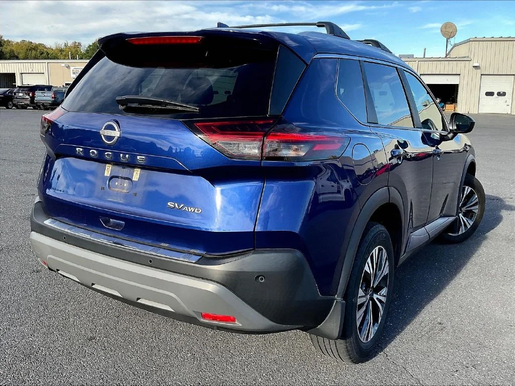 Used 2023 Caspian Blue Nissan SV image 4