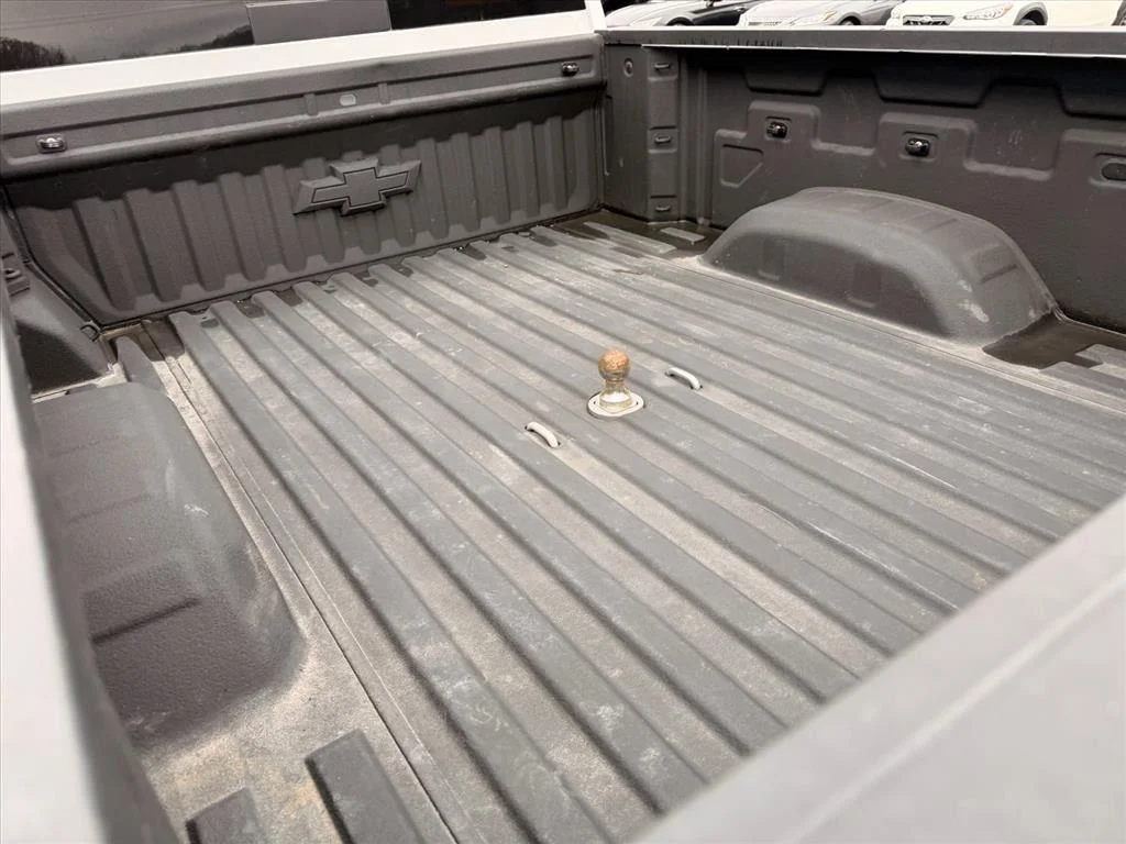 Used 2024 Summit White Chevrolet LTZ image 23