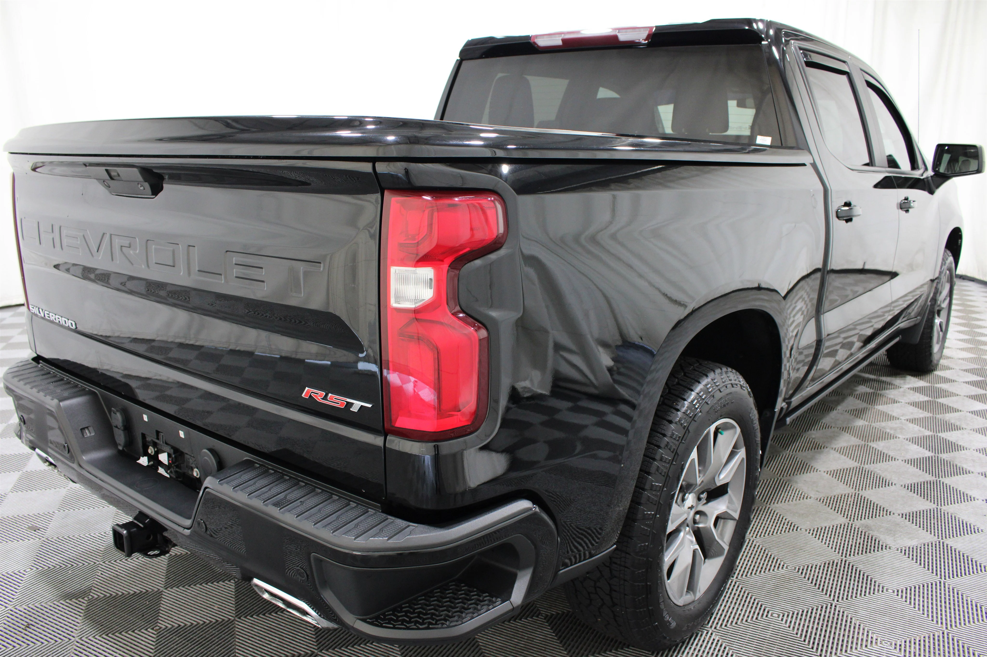 Used 2022 Black Chevrolet RST image 27