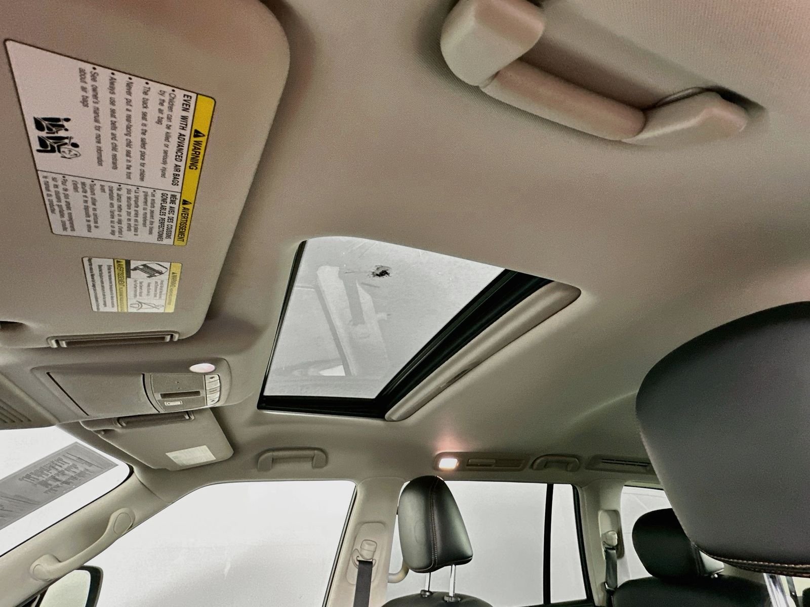 Used 2019 Gun Metallic Nissan SL image 23