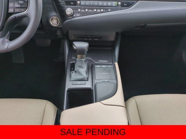 2021 Lexus ES 350 - Photo 18