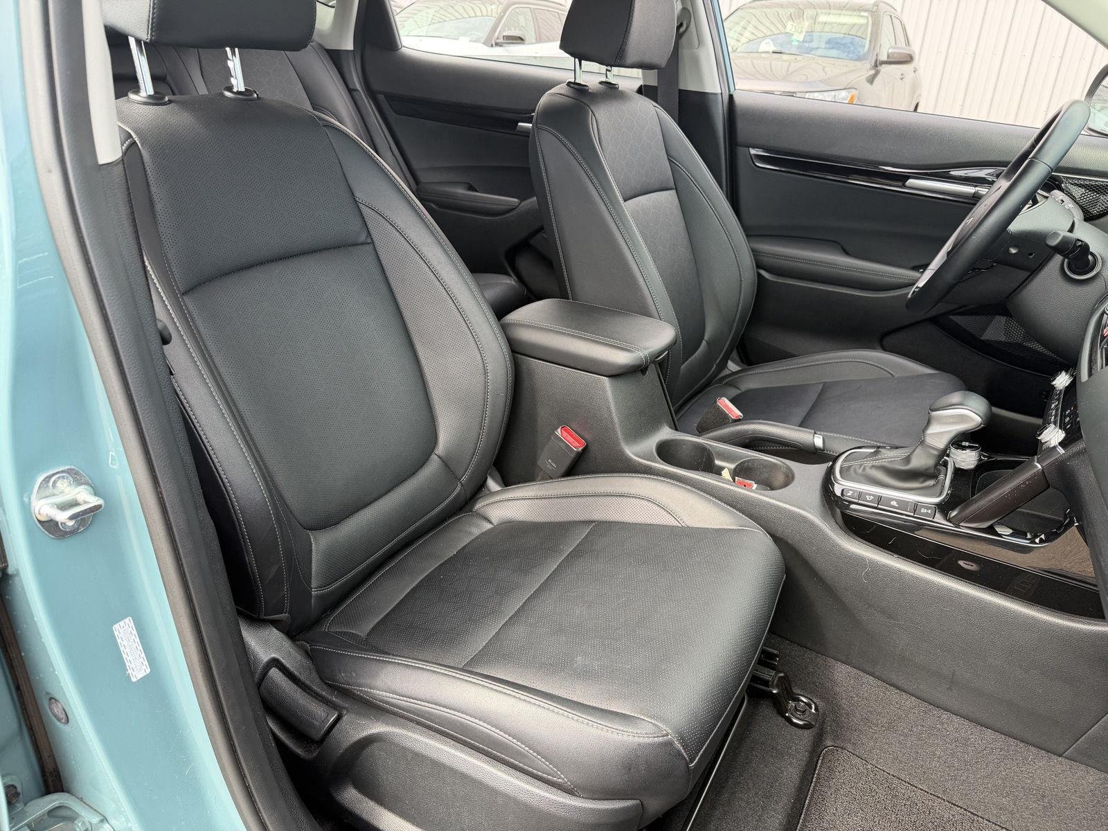 Used 2025 Pluton Blue Kia EX image 20