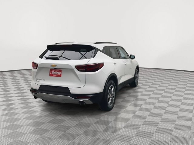 Used 2023 Summit White Chevrolet LT image 41