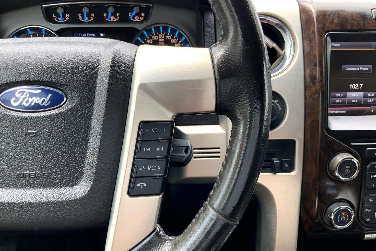 Used 2013 White Platinum Metallic Tri-Coat Ford Platinum image 24