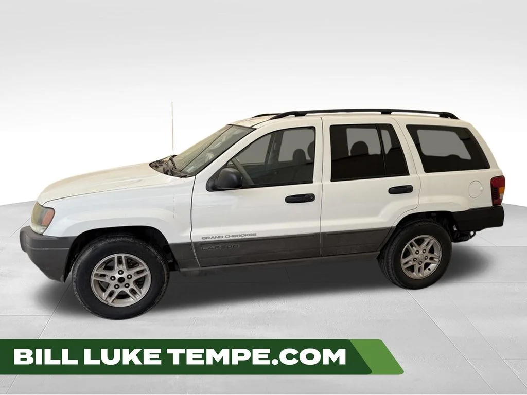 Used 2004 Stone White Jeep Laredo image 1