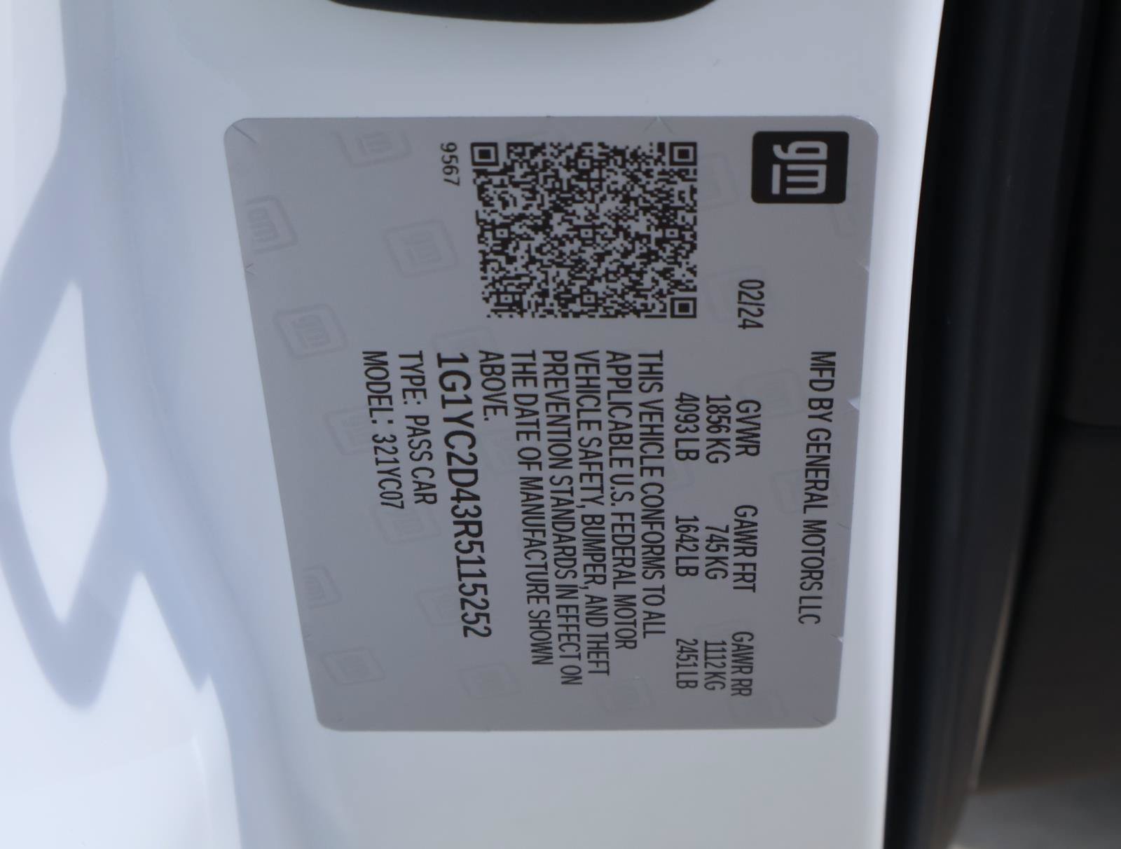 Used 2024 Arctic White Chevrolet Stingray image 21