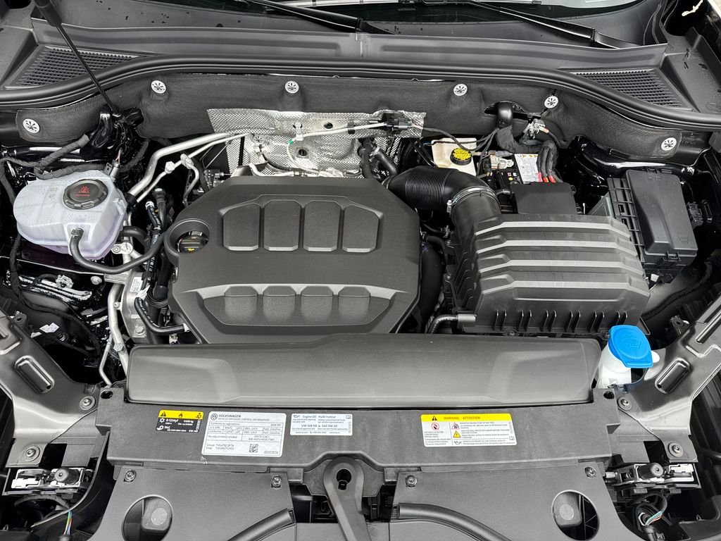 New 2026 Deep Black Pearl Volkswagen 2.0T SE w/Technology image 28