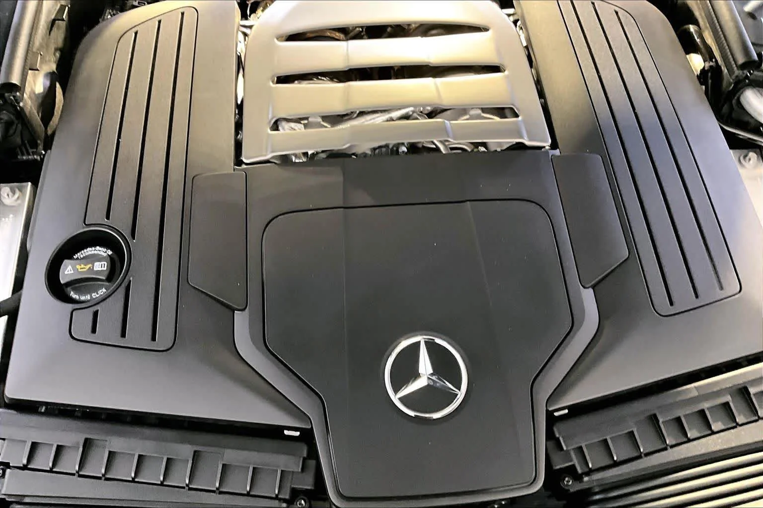 New 2027 MANUFAKTUR Olive Metallic Mercedes-Benz S 580 image 15