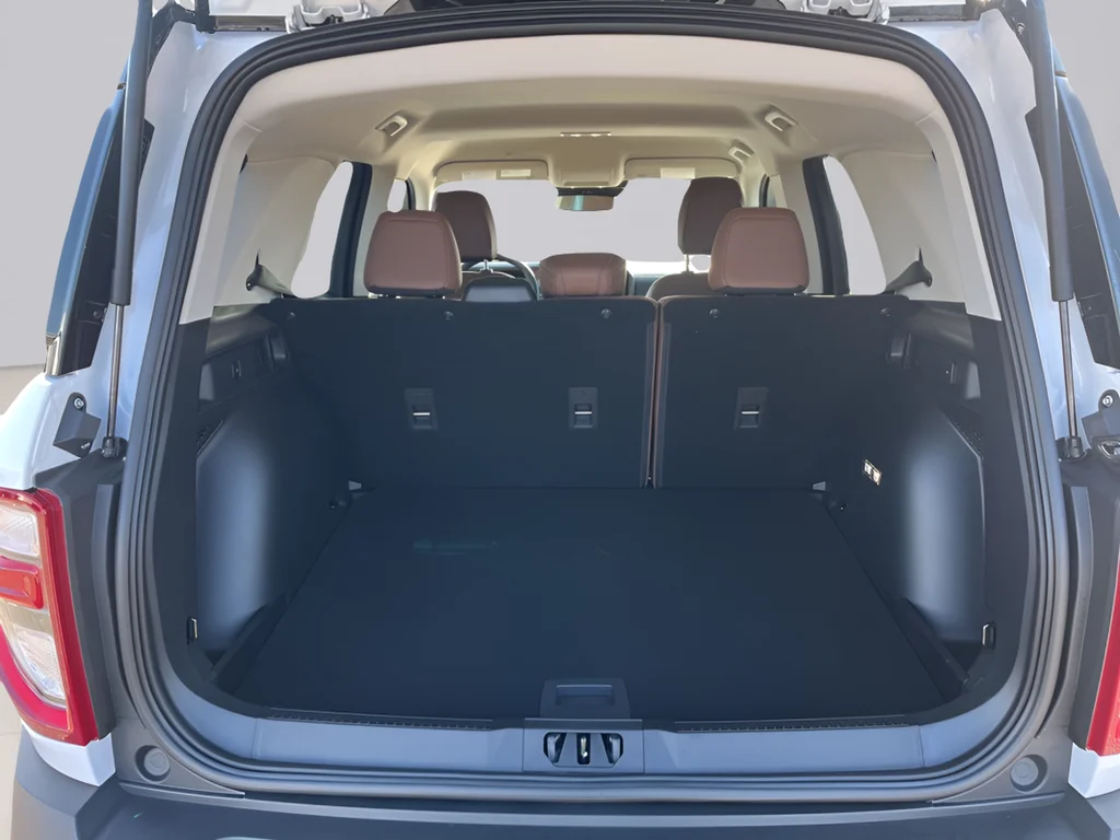 New 2026 Oxford White Ford Outer Banks® image 24