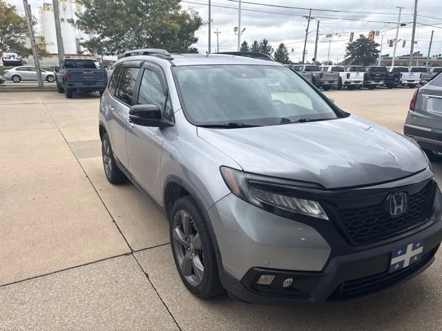 Used 2020 Silver Honda Touring image 2