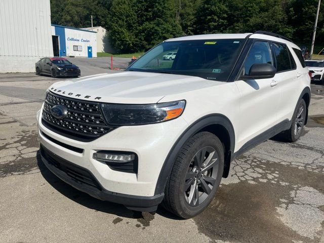 Used 2021 White Ford XLT image 10