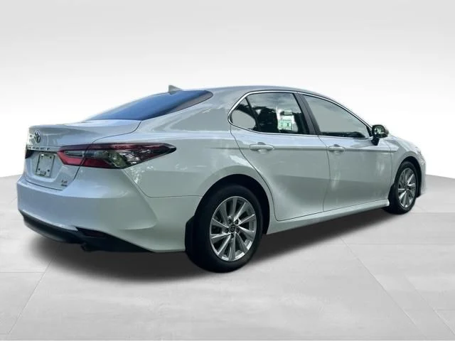 Used 2023 White Toyota LE image 5